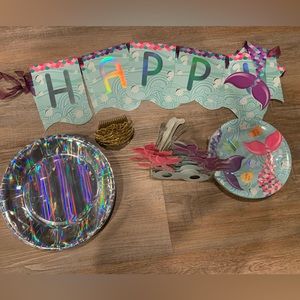 Mermaid party supplies nwt